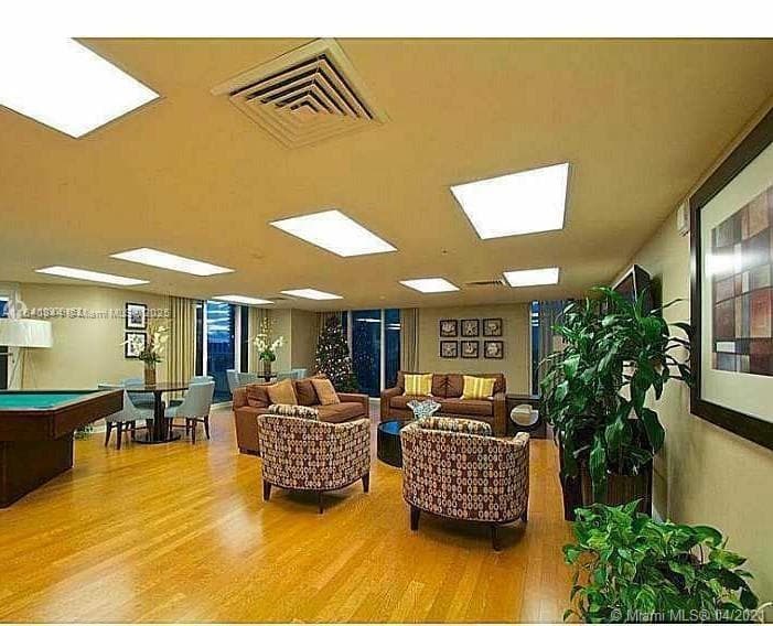 16699 Collins Ave 2006 photo 13