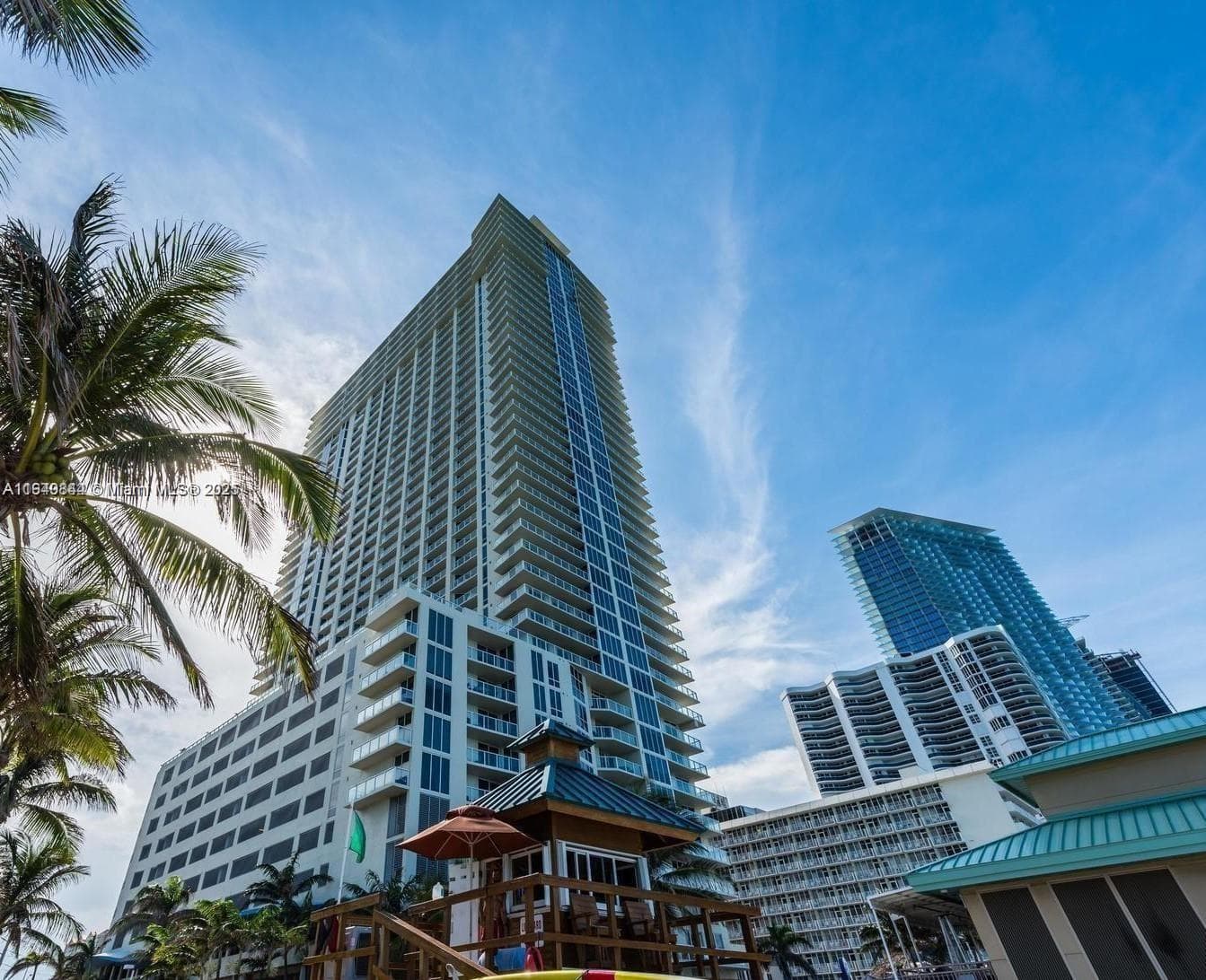 16699 Collins Ave 2006 photo 1