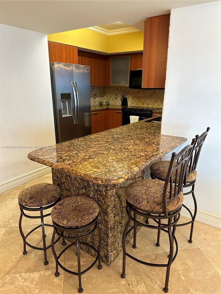 16699 Collins Ave 2006 photo 24