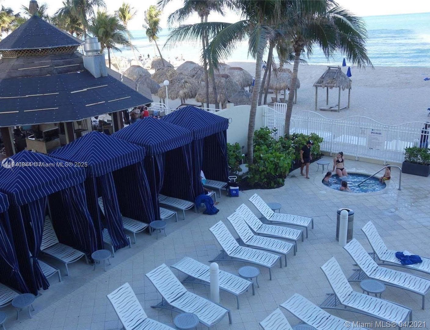 16699 Collins Ave 2006 photo 11