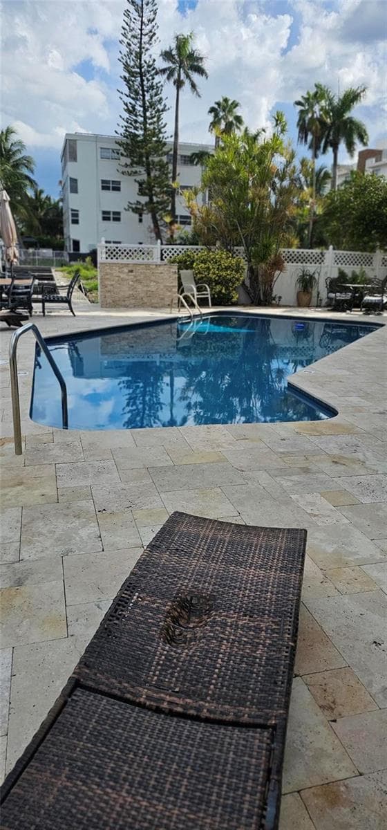 54 Isle Of Venice Drive 3 photo 4