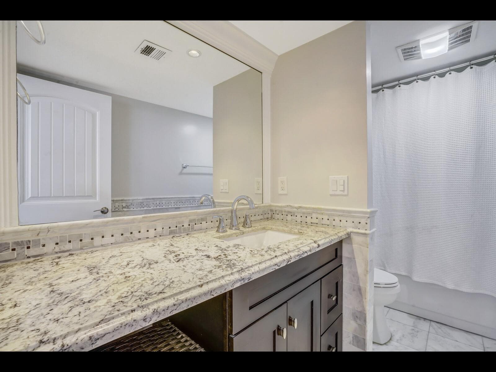 5200 N Flagler Drive 802 photo 23