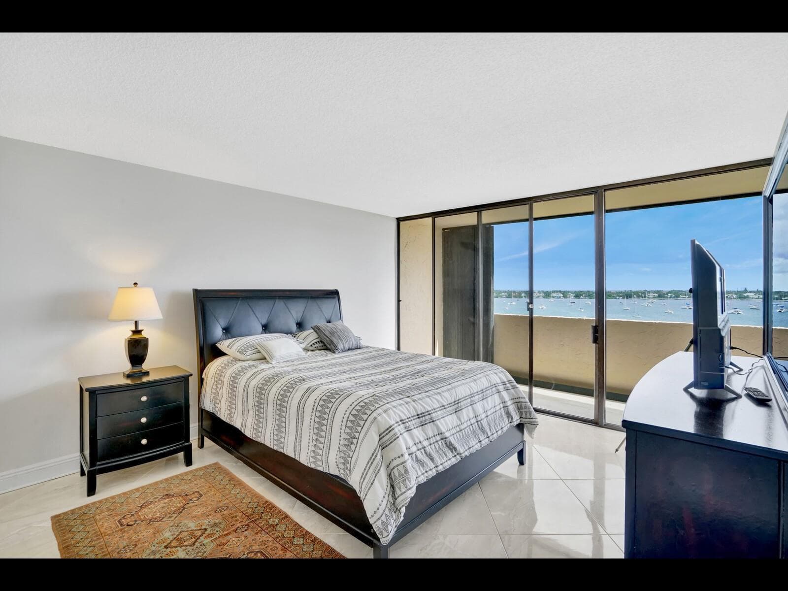 5200 N Flagler Drive 802 photo 11