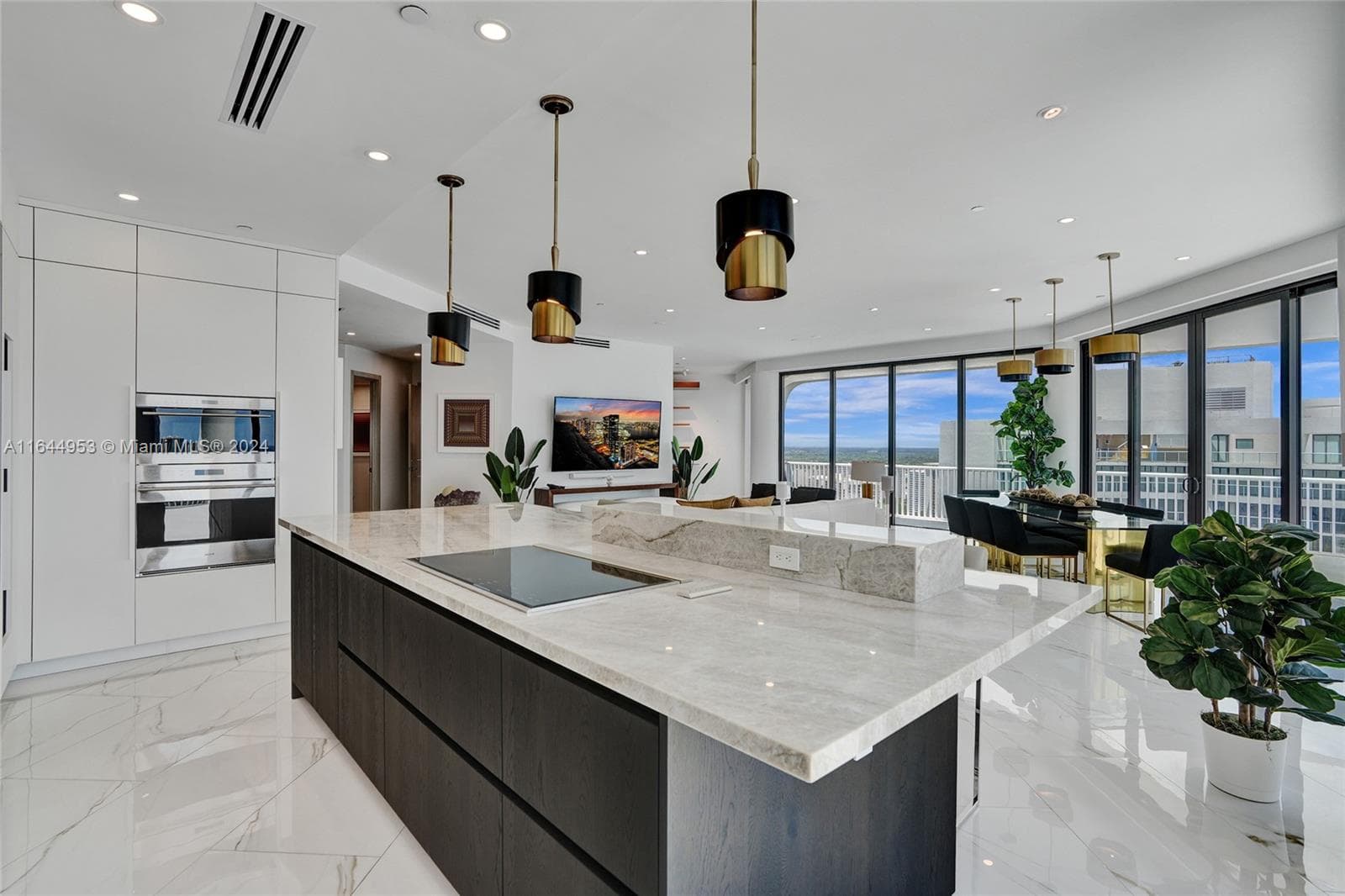 3000 Island Blvd PH-4 photo 12