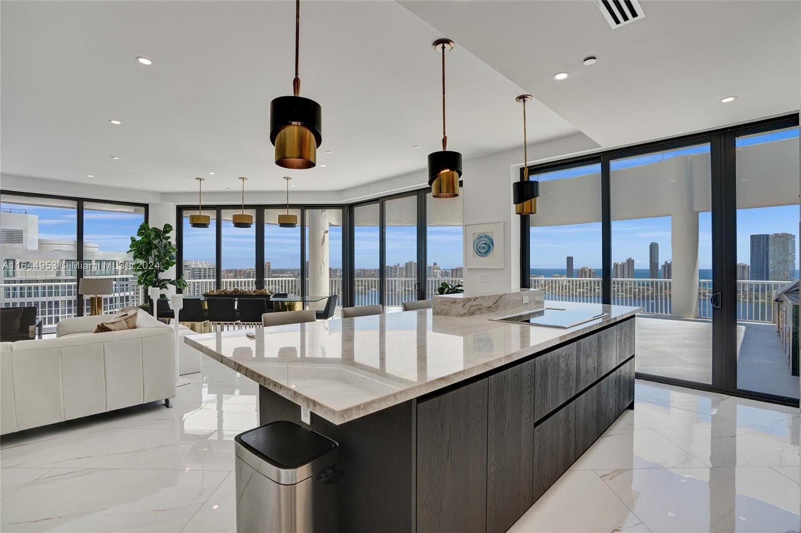 3000 Island Blvd PH-4 photo 10