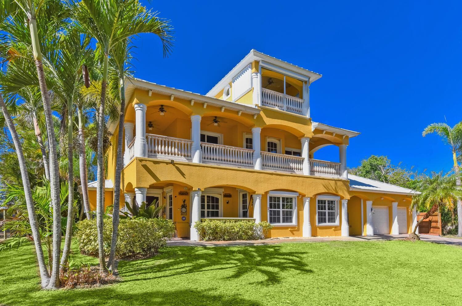 8053 S Indian River Drive photo 3