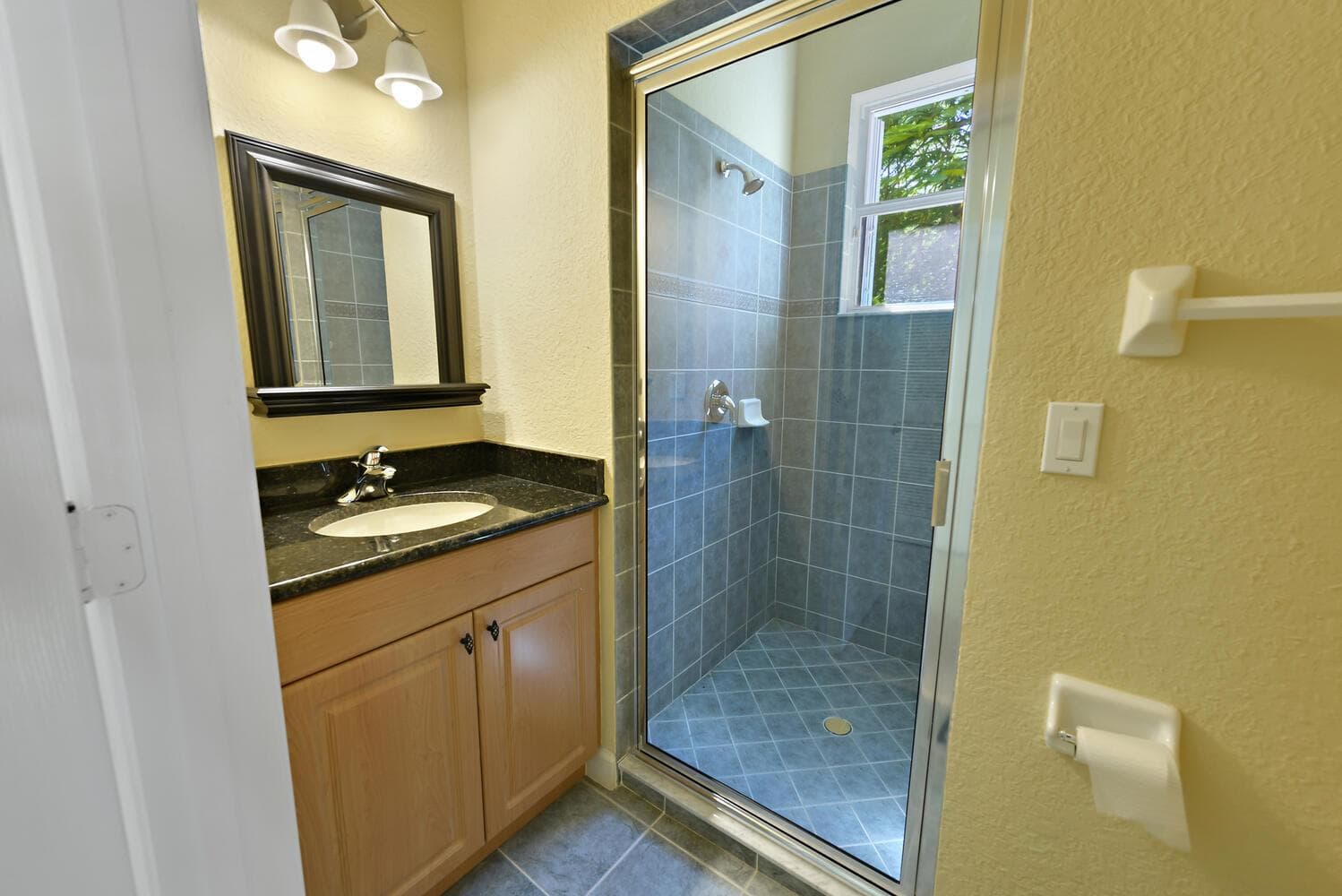 8073 S Indian River Drive photo 16