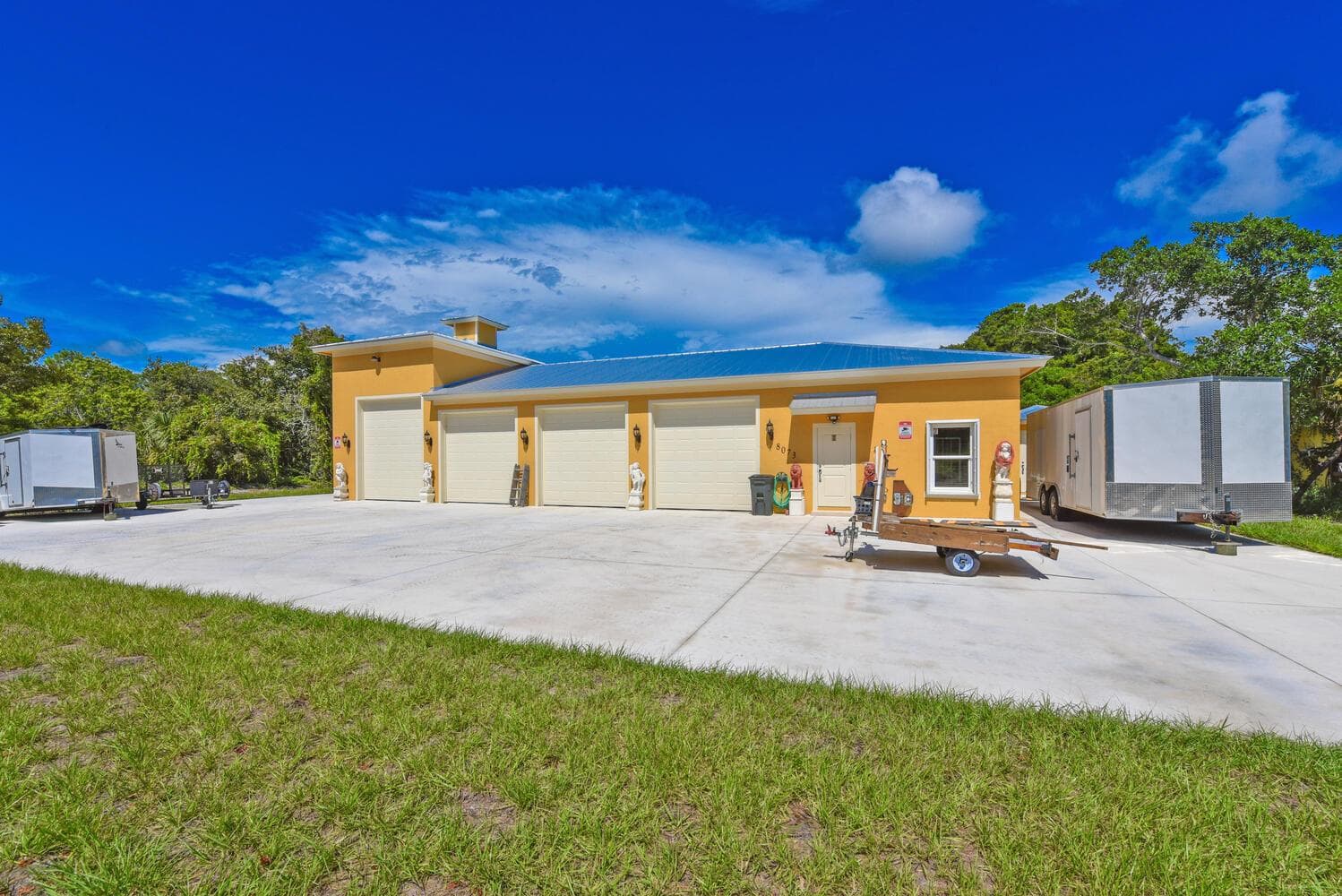 8073 S Indian River Drive photo 7