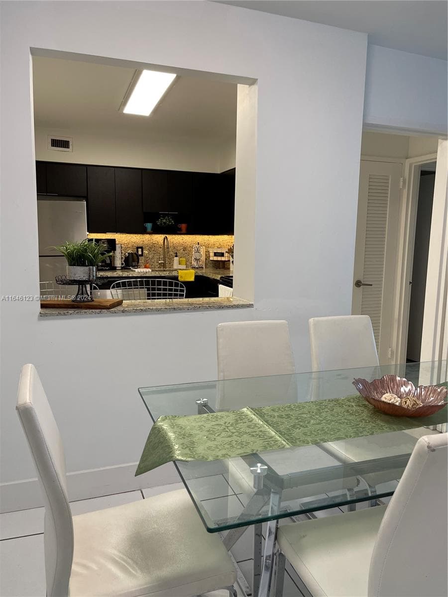5151 Collins Ave 629 photo 8