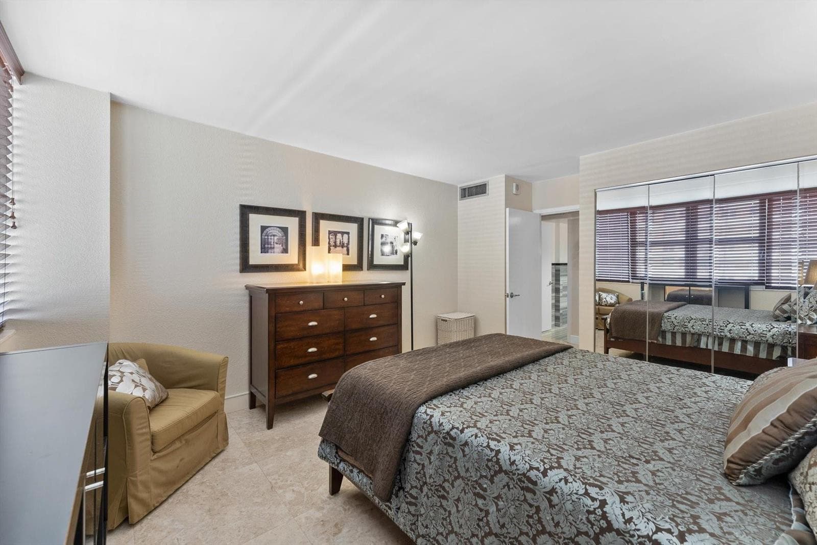 2030 S Ocean Drive 1626 photo 18