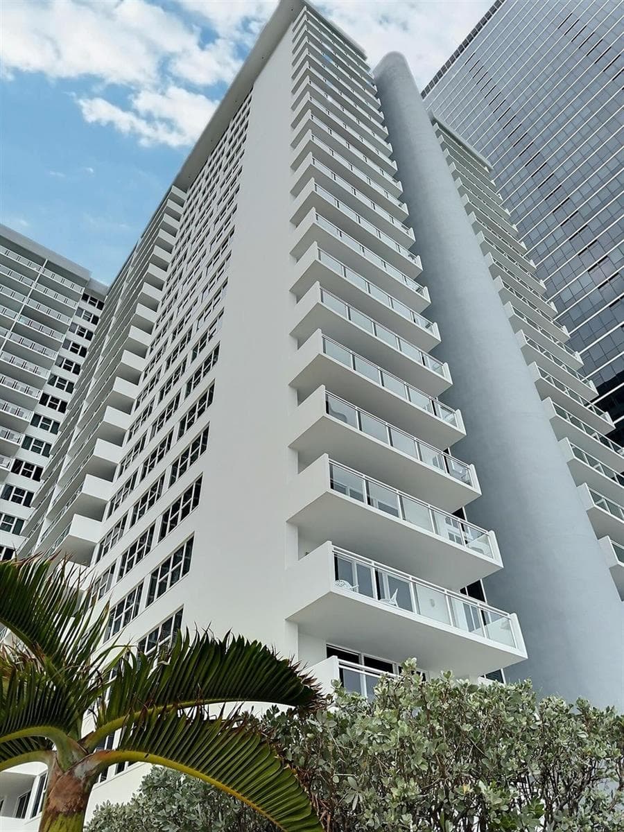 2030 S Ocean Drive 1626 photo 4