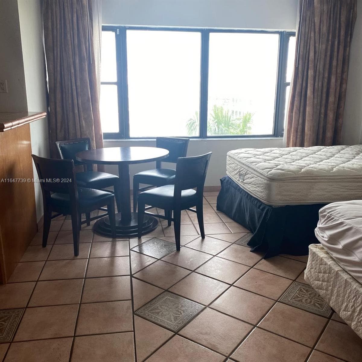 6345 Collins Ave 614 photo 4