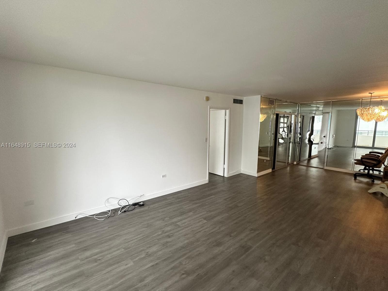 5555 Collins Ave 10B photo 24