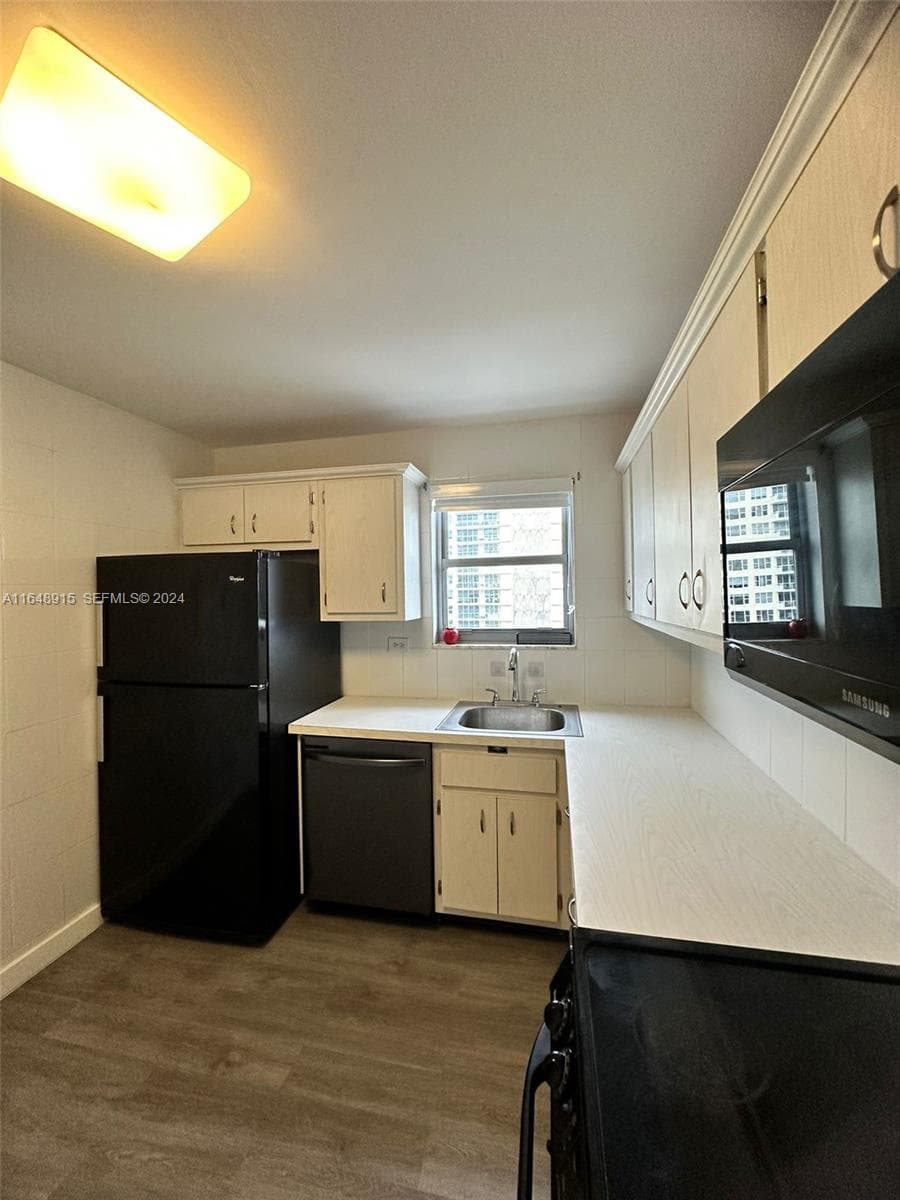 5555 Collins Ave 10B photo 14