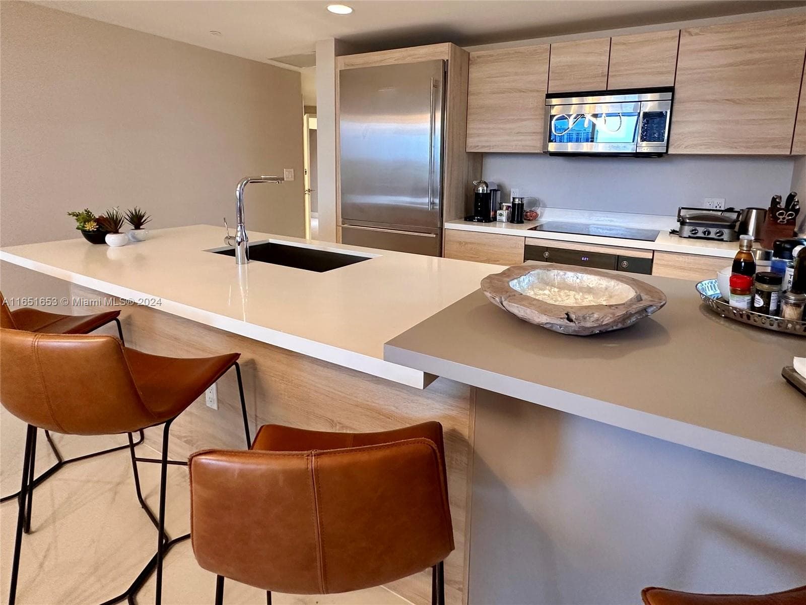 16385 Biscayne Blvd 1201 photo 23