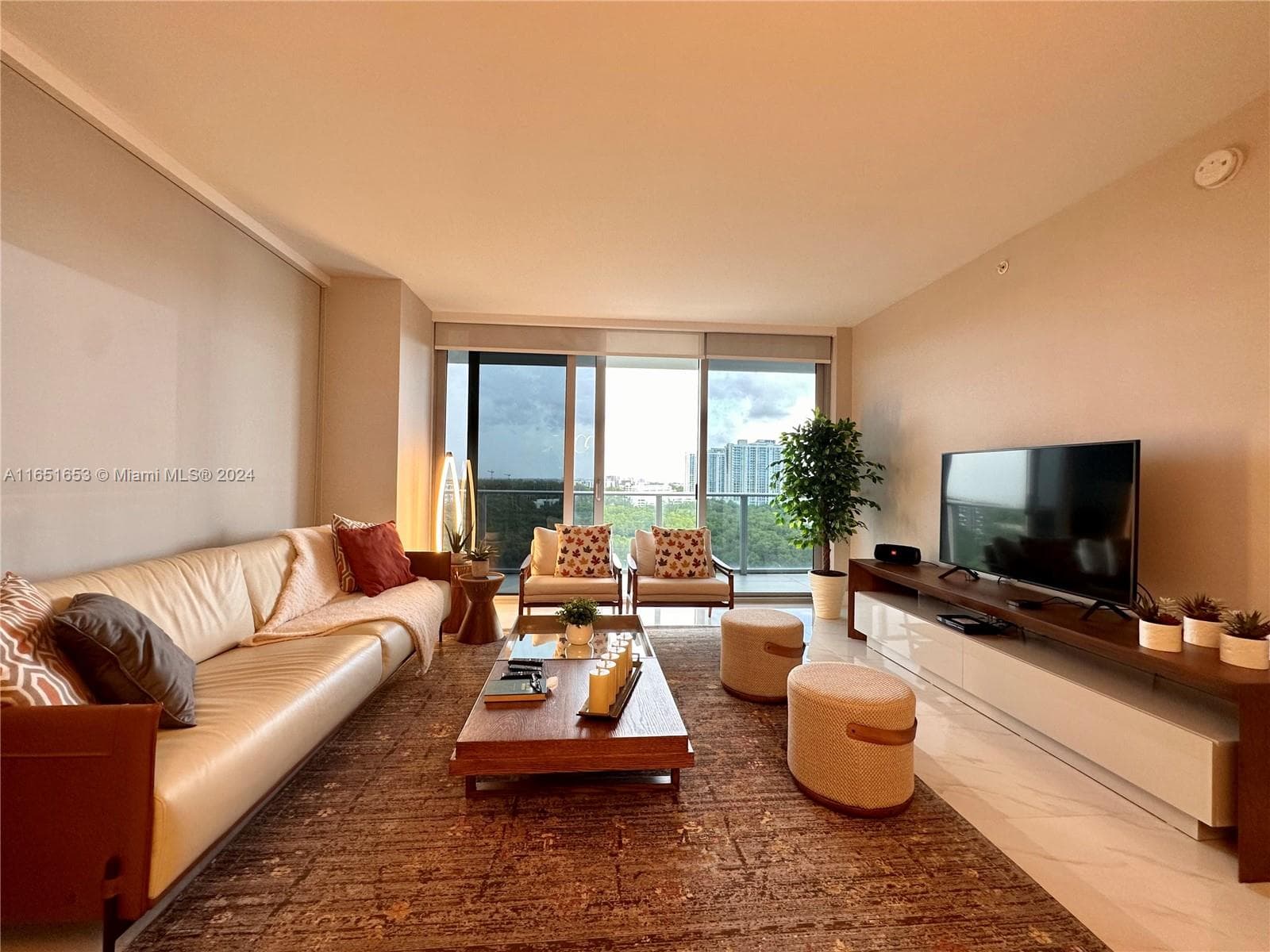 16385 Biscayne Blvd 1201 photo 13