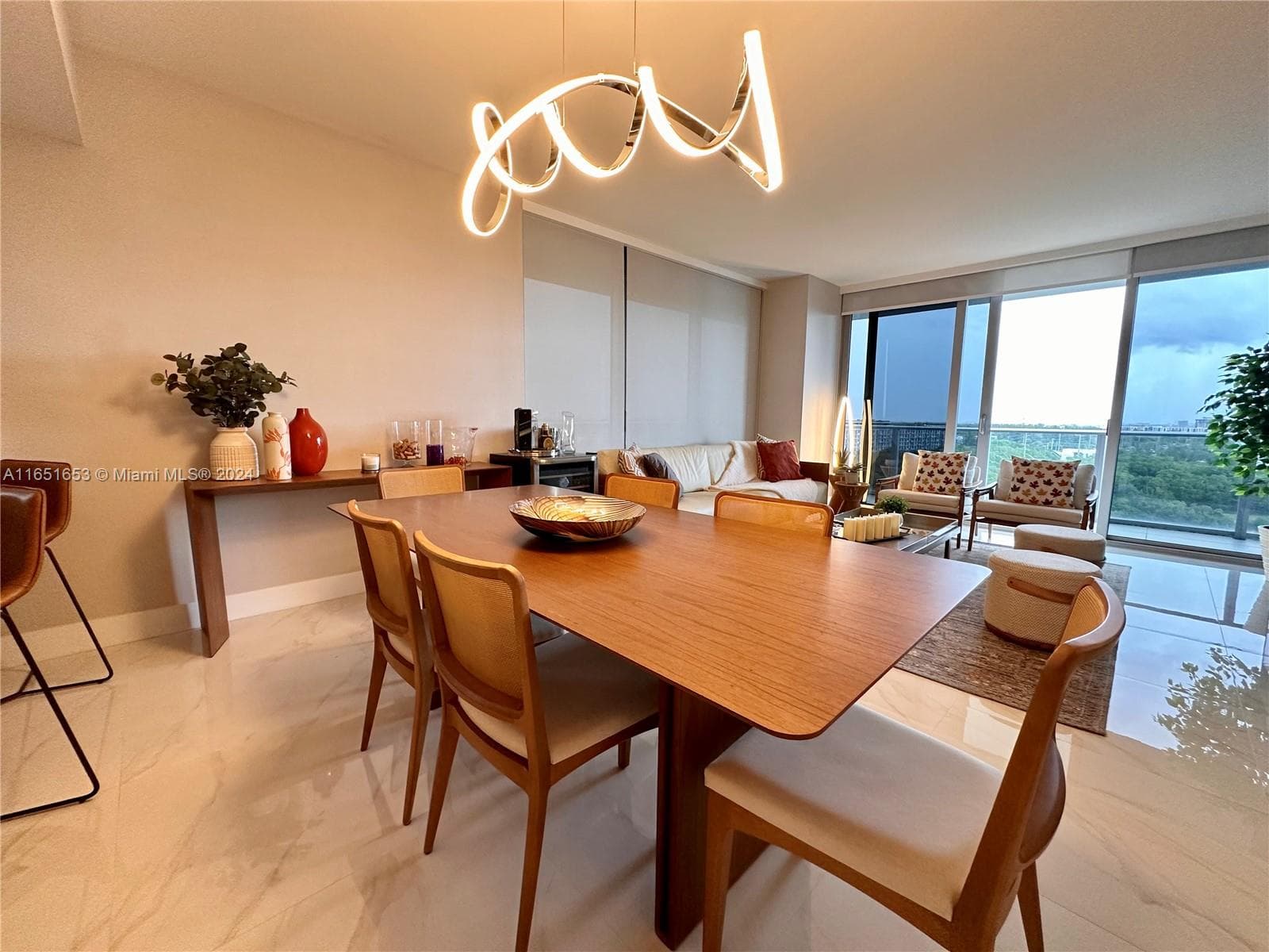 16385 Biscayne Blvd 1201 photo 12