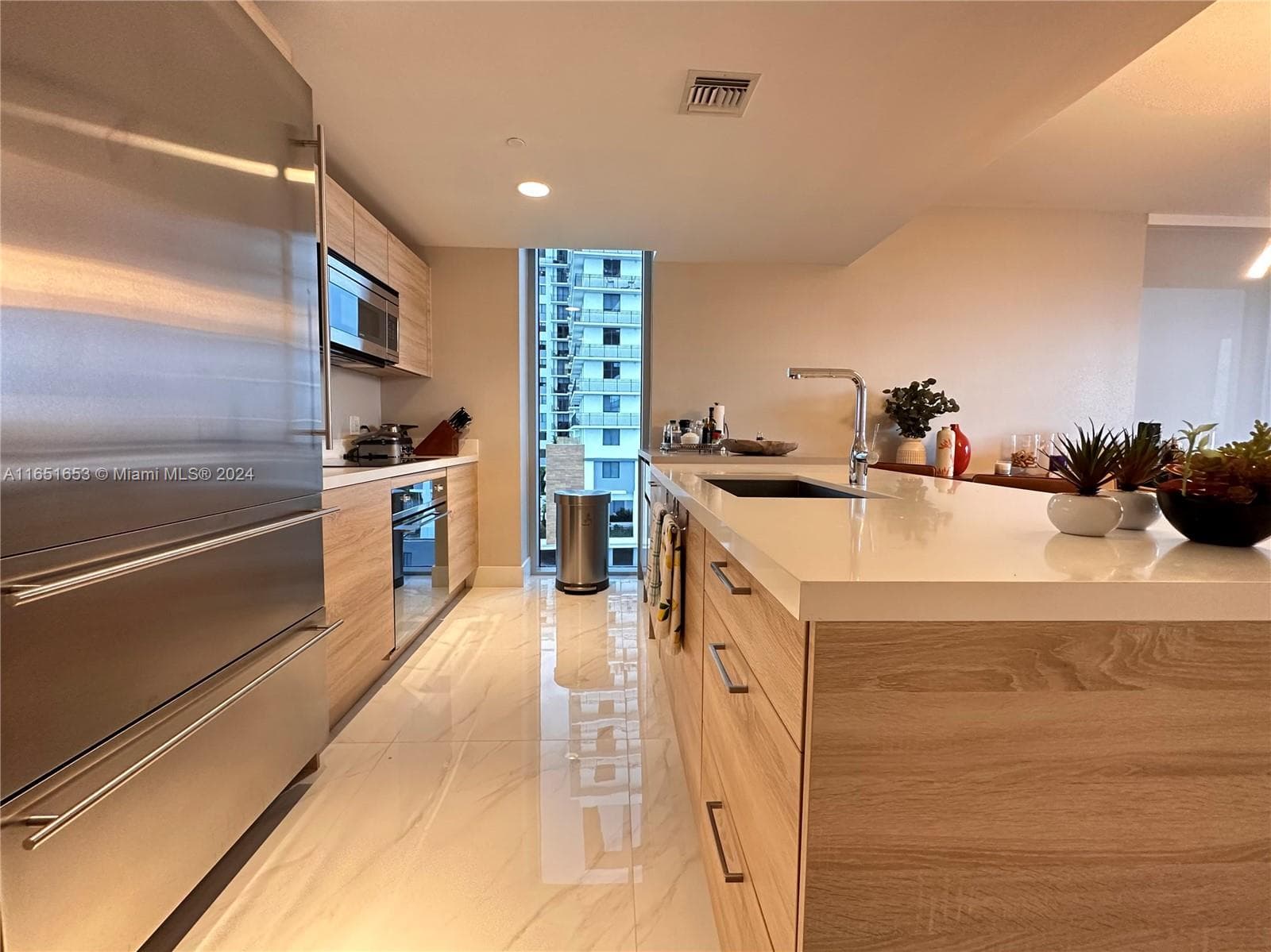 16385 Biscayne Blvd 1201 photo 10