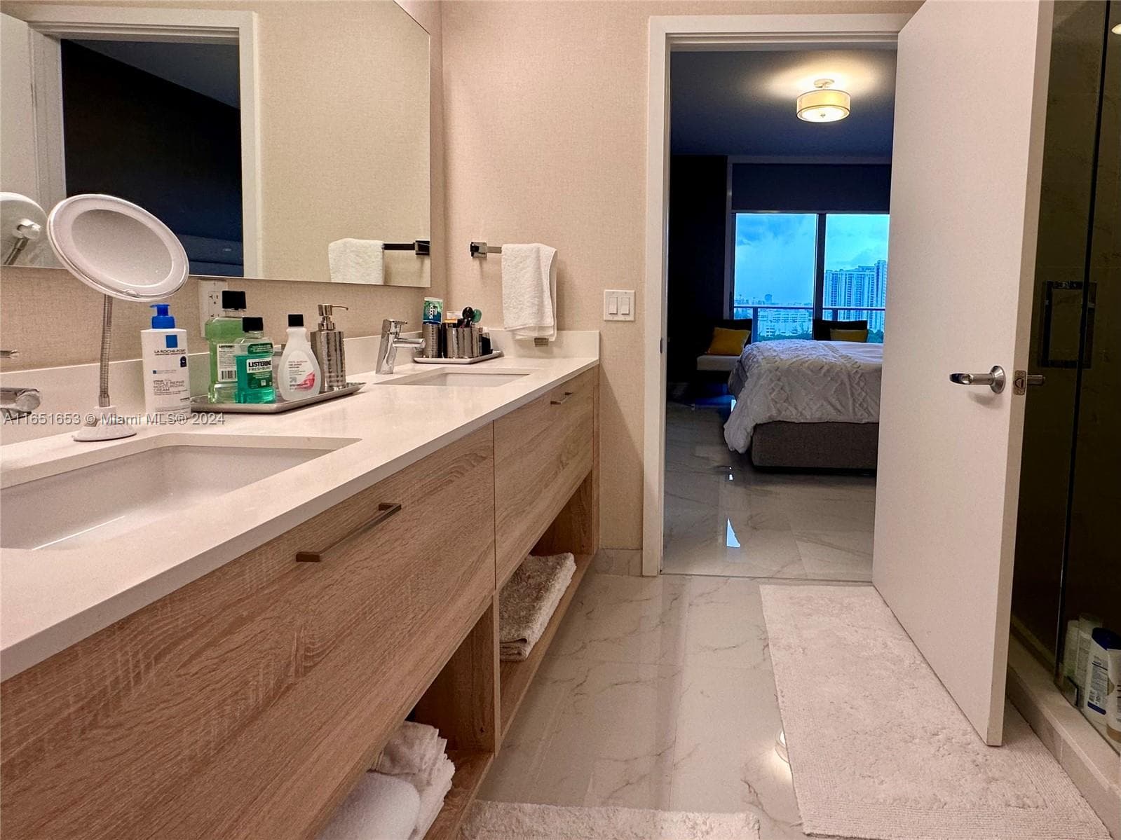 16385 Biscayne Blvd 1201 photo 21