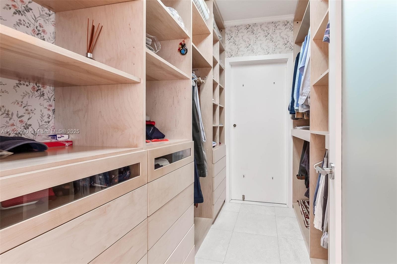 5640 Collins Ave 6D photo 17
