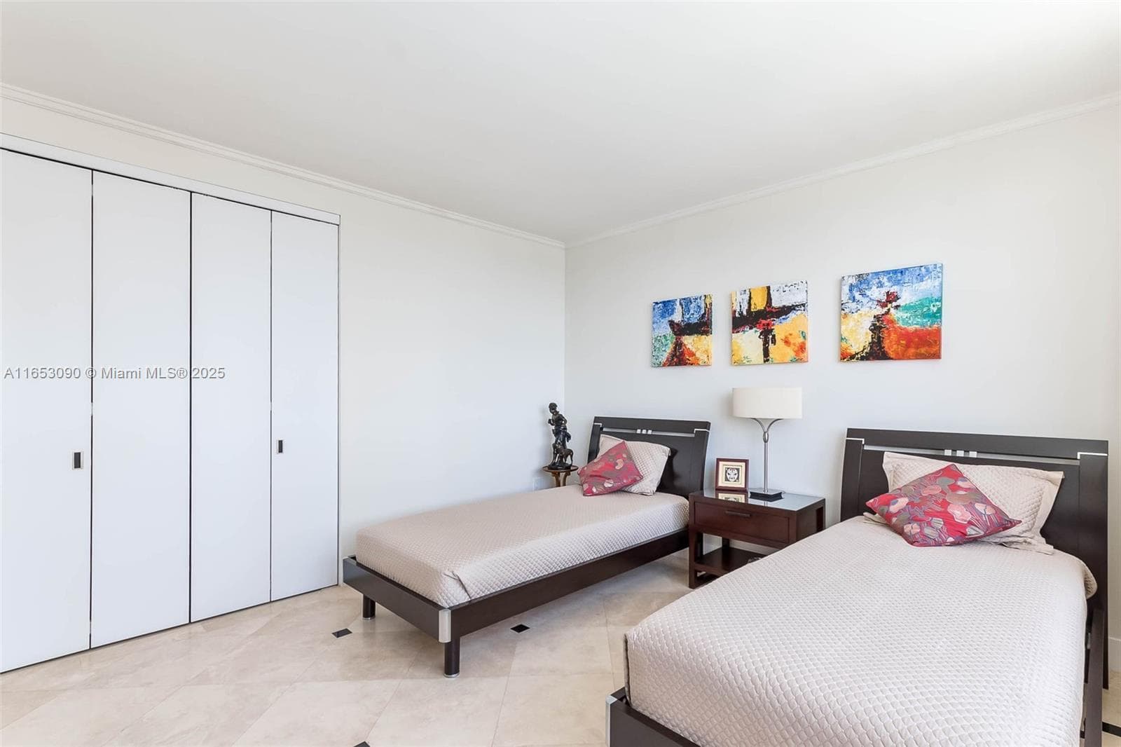 5640 Collins Ave 6D photo 20