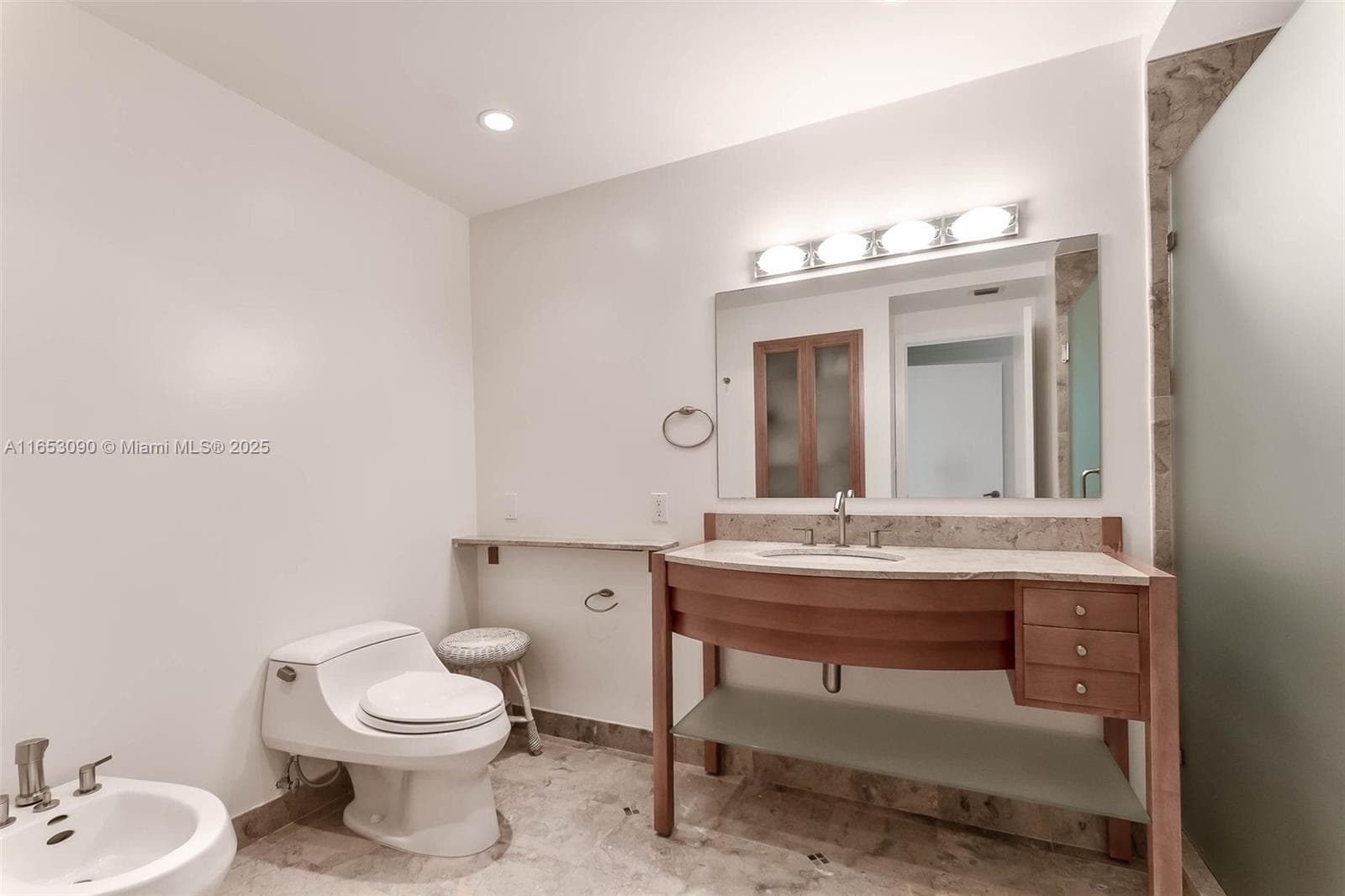 5640 Collins Ave 6D photo 21