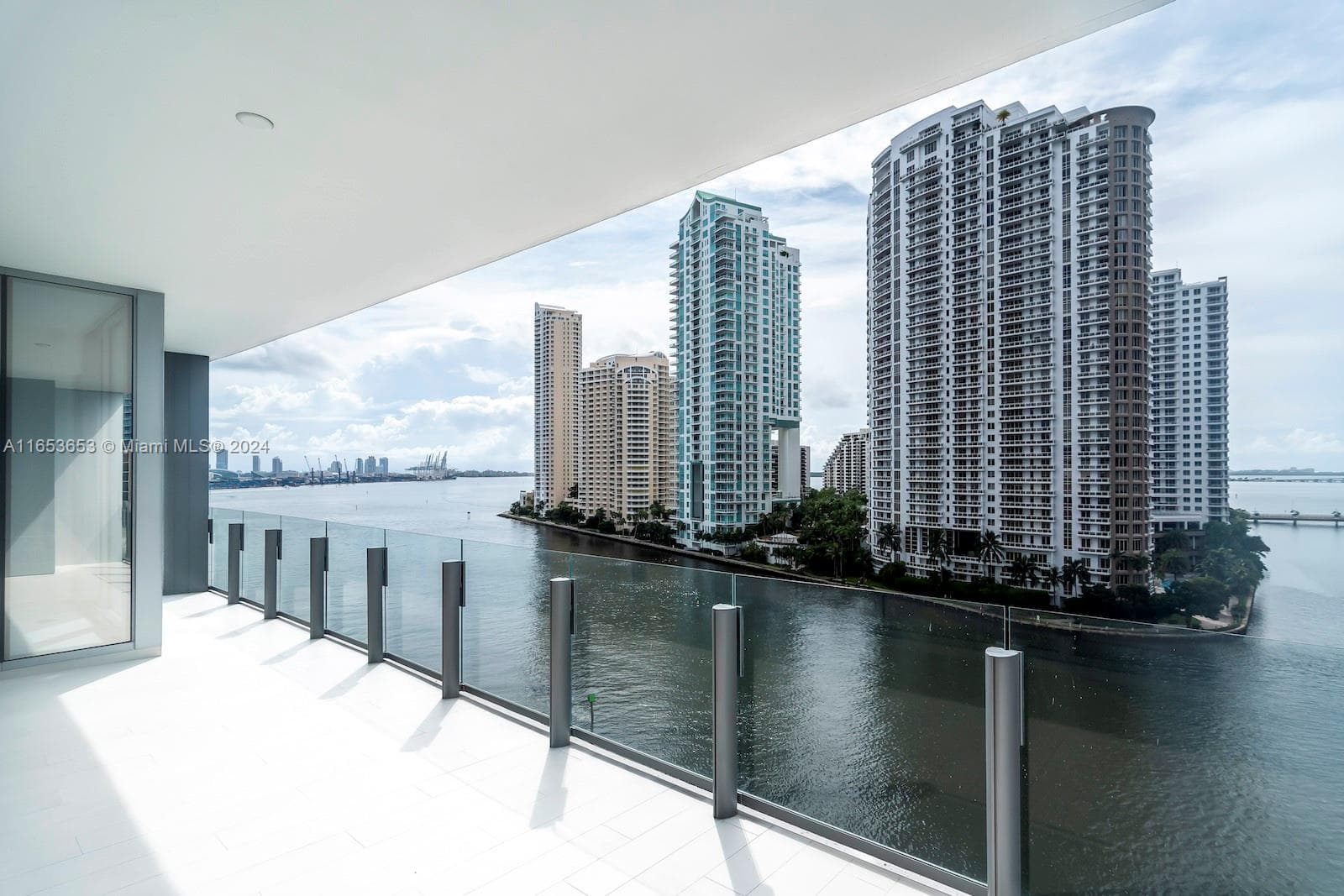 300 Biscayne Blvd Way 902 photo 1