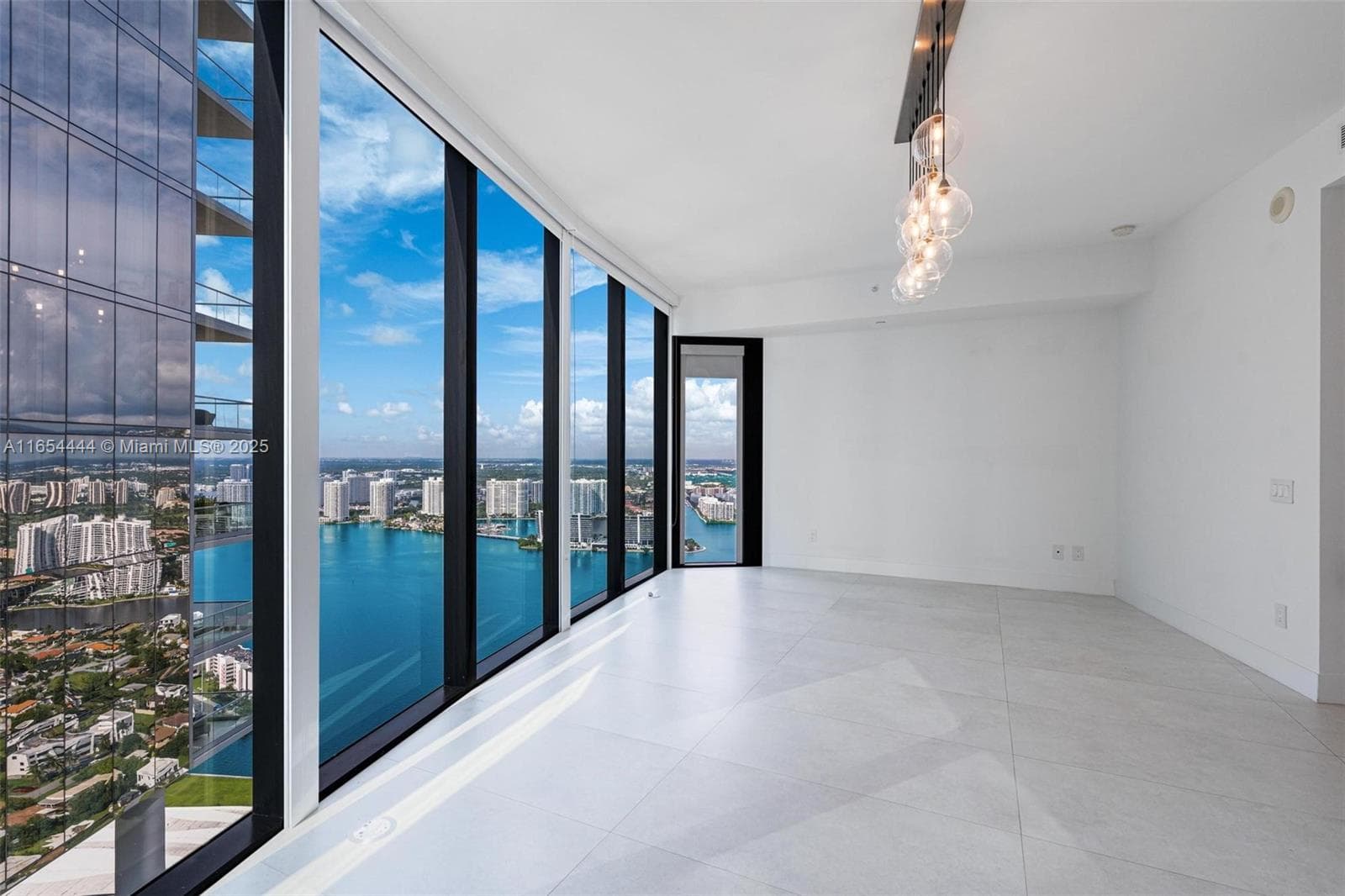 18555 Collins Ave 5001 photo 24