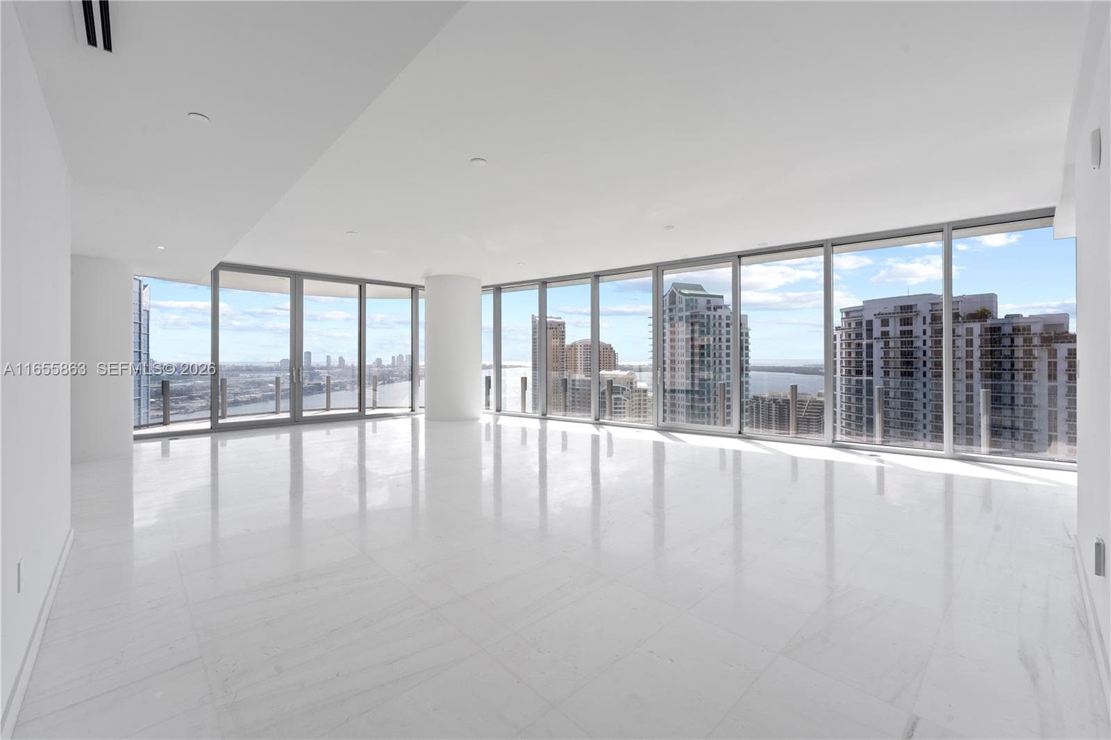 300 Biscayne Blvd Way 3201 photo 3