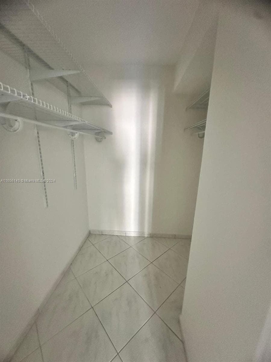 5555 Collins Ave 8Z photo 20