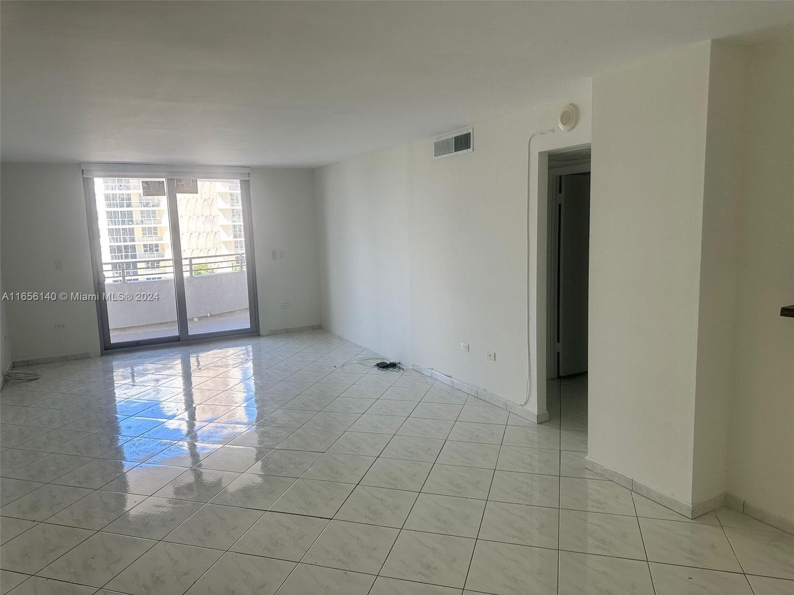 5555 Collins Ave 8Z photo 9