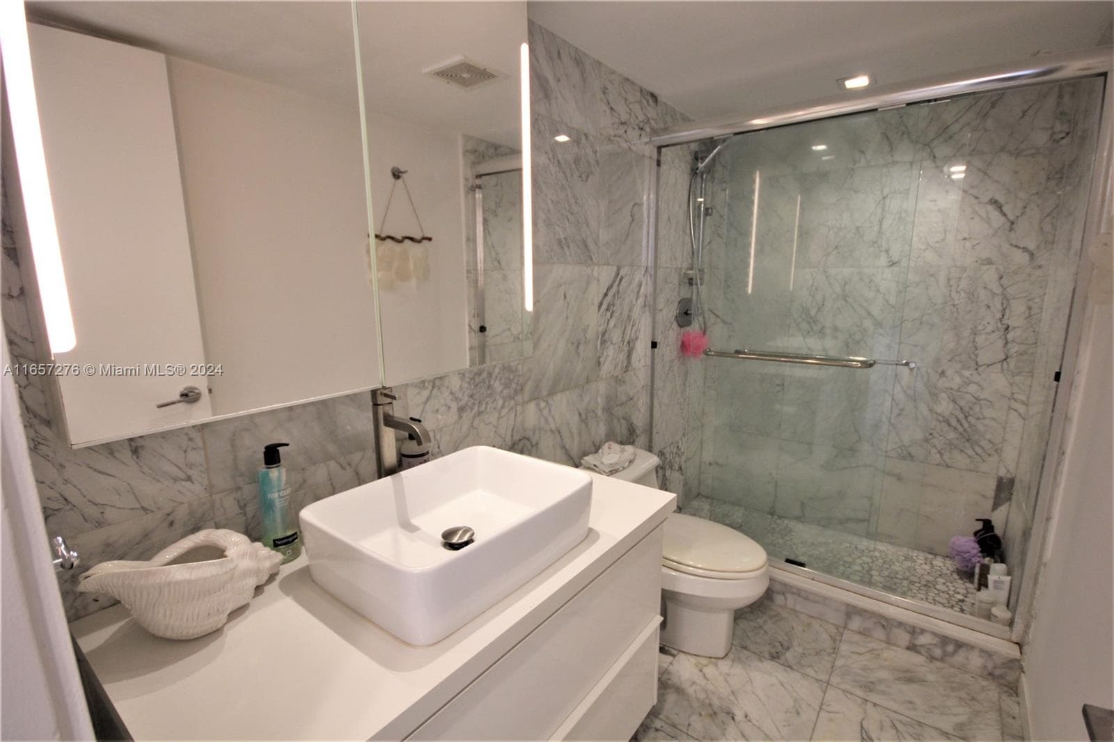 5151 Collins Ave 933 photo 14