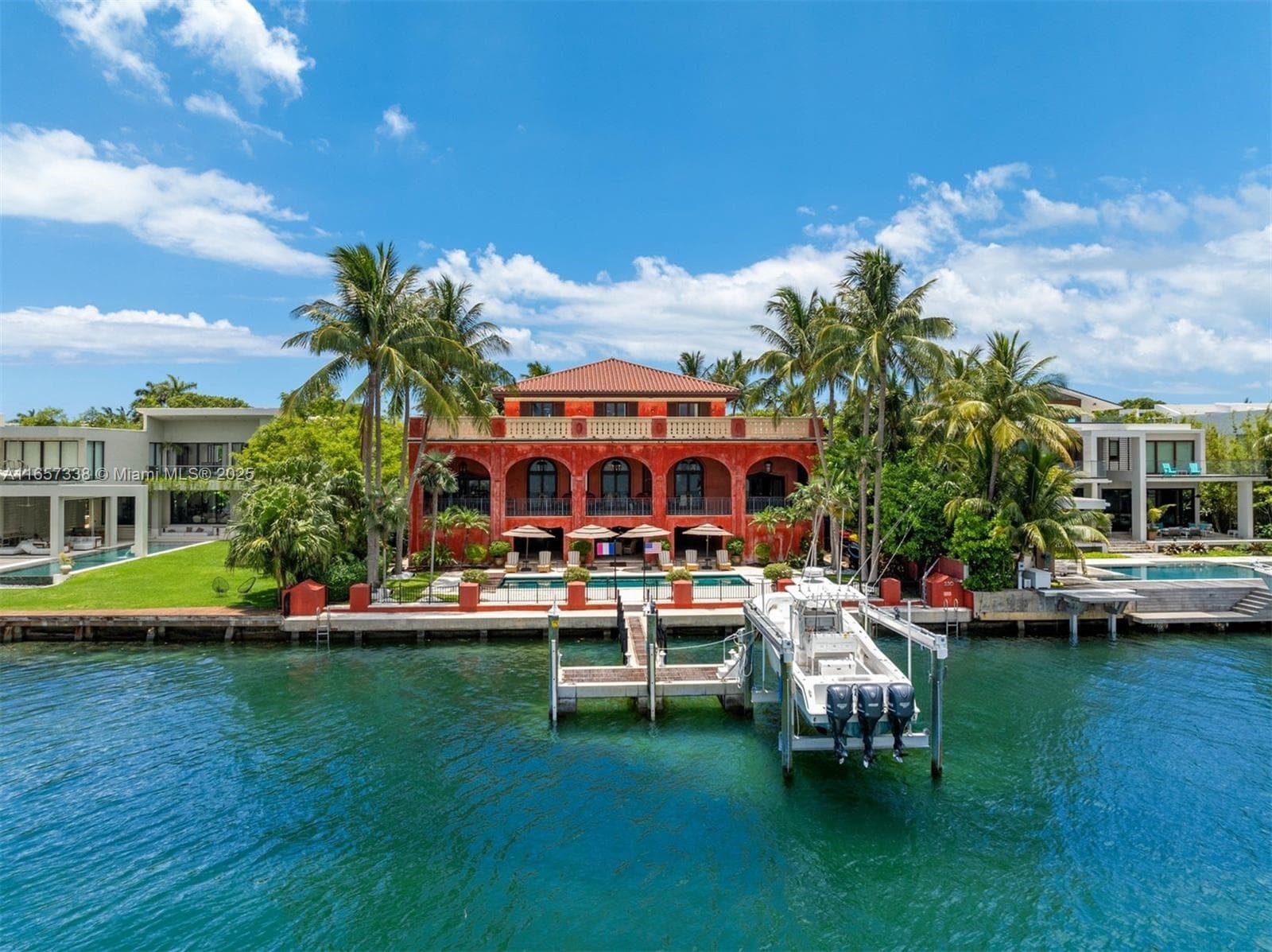 230 Harbor Drive photo 1