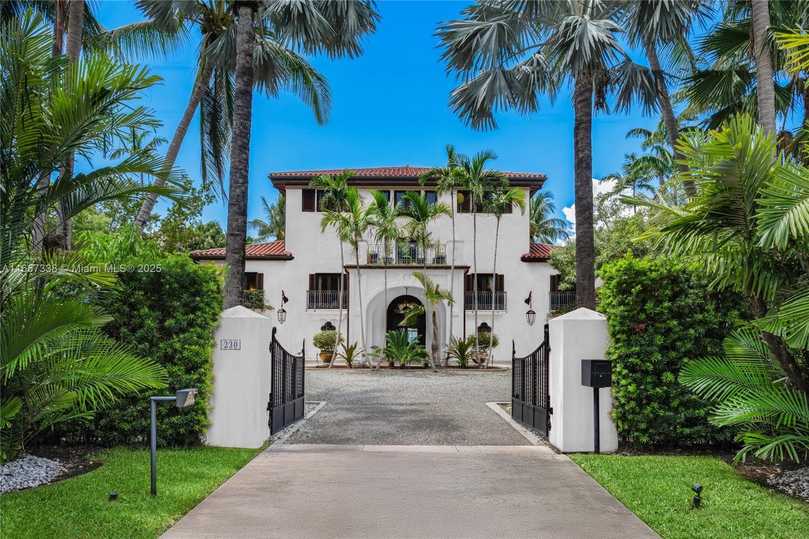 230 Harbor Drive photo 4