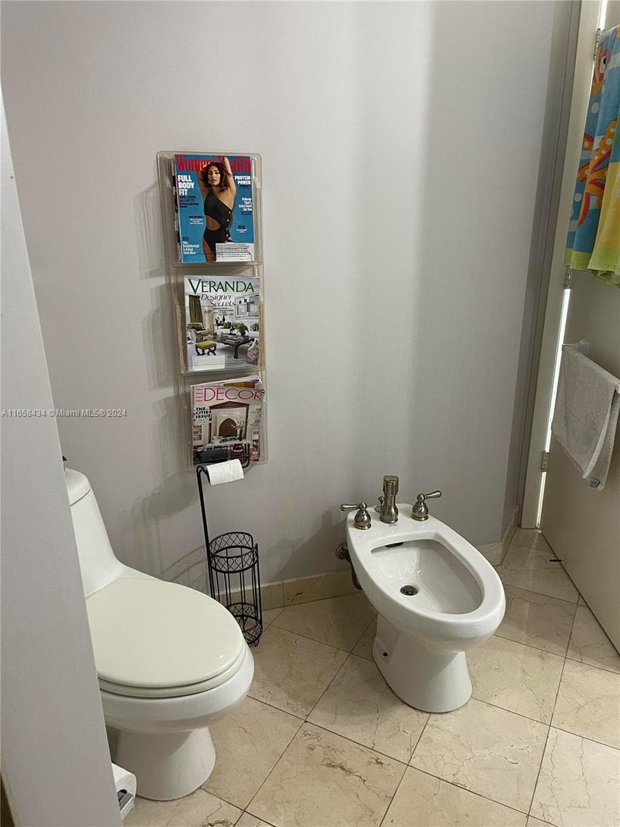6365 Collins Ave 4209 photo 12