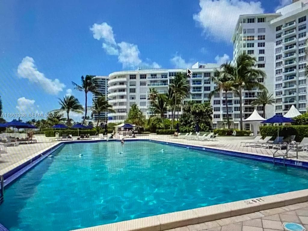 5151 Collins Ave 925 photo 3