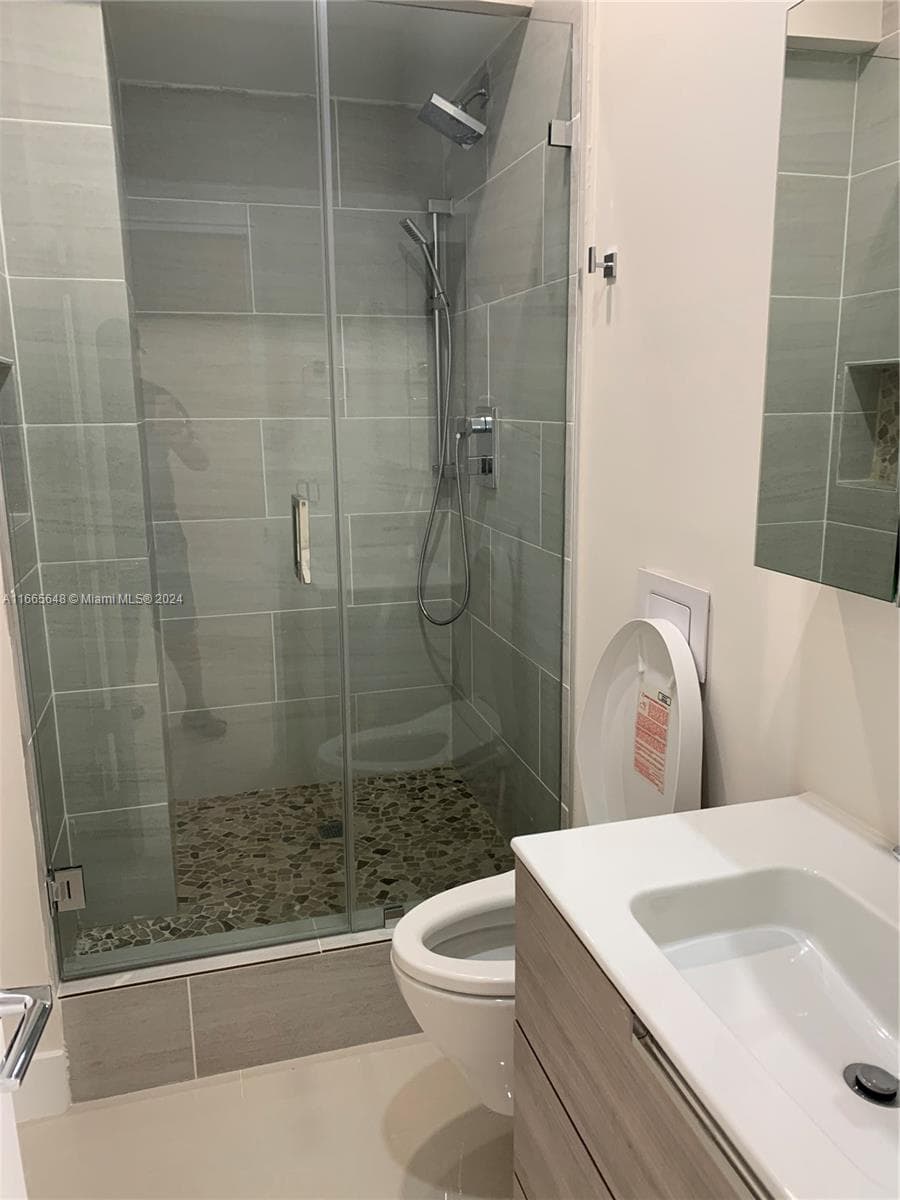 10185 Collins Ave 406 photo 17