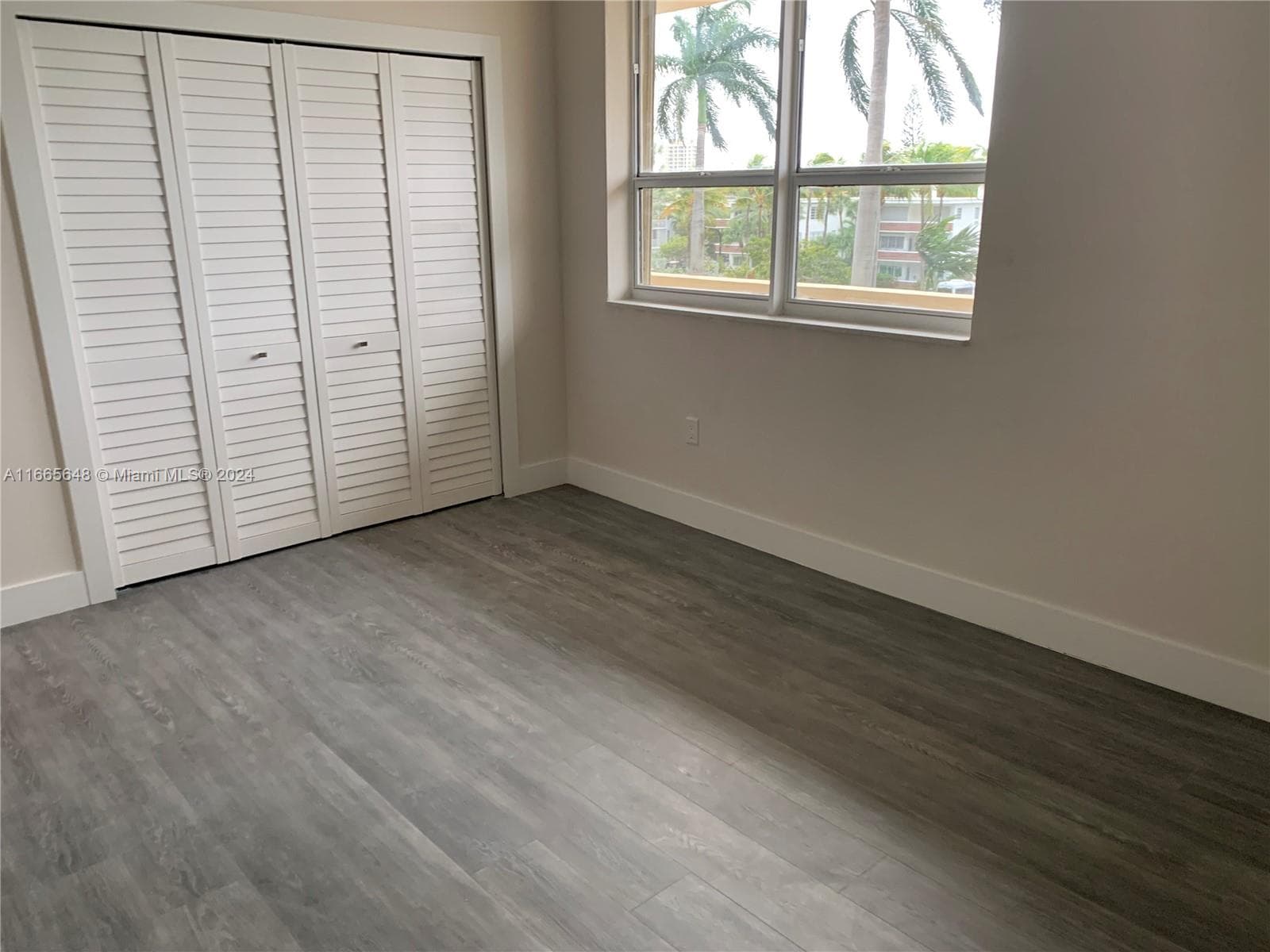 10185 Collins Ave 406 photo 7