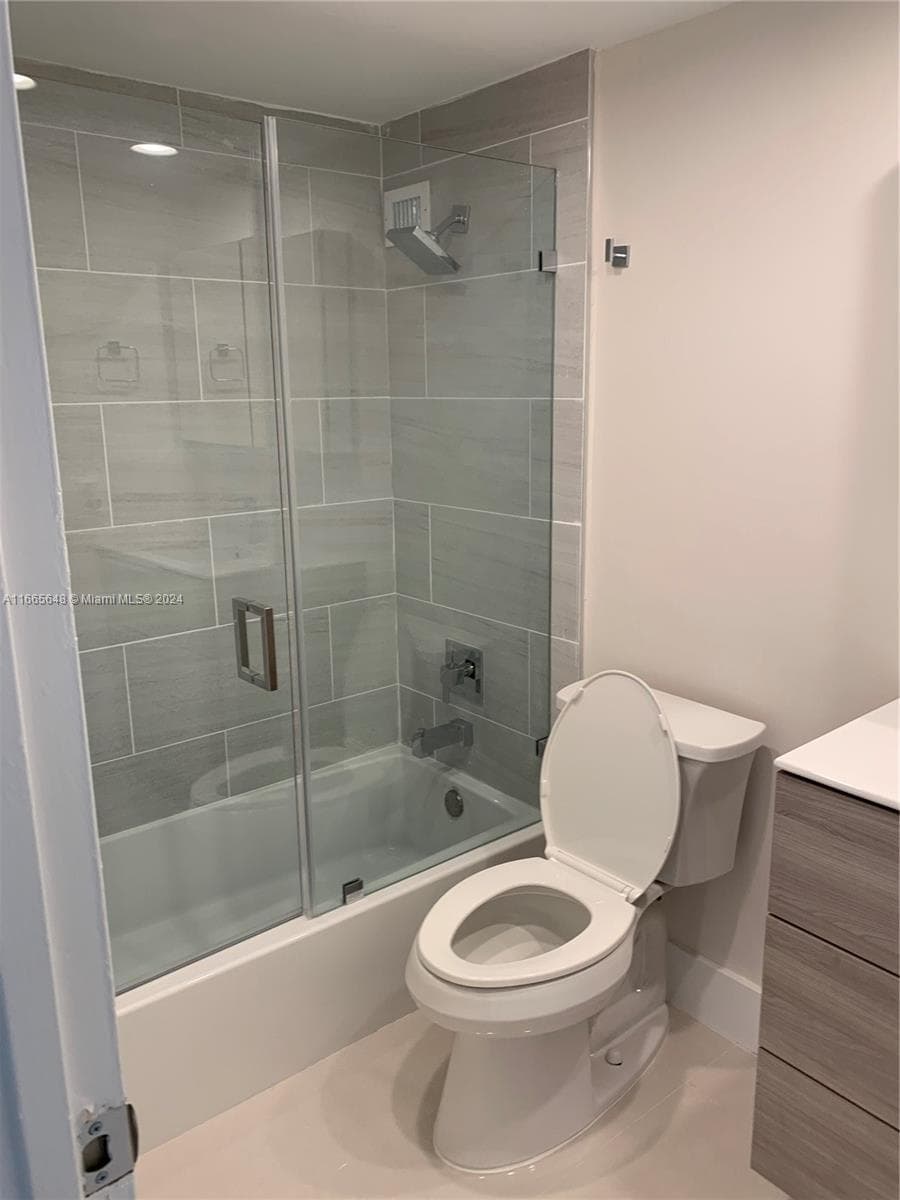 10185 Collins Ave 406 photo 19