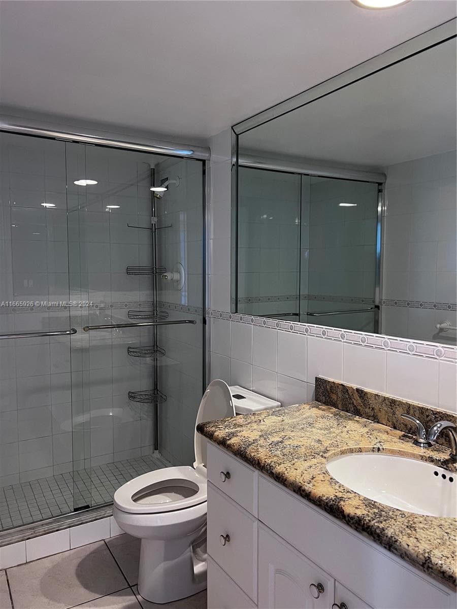 5161 Collins Ave 405 photo 22