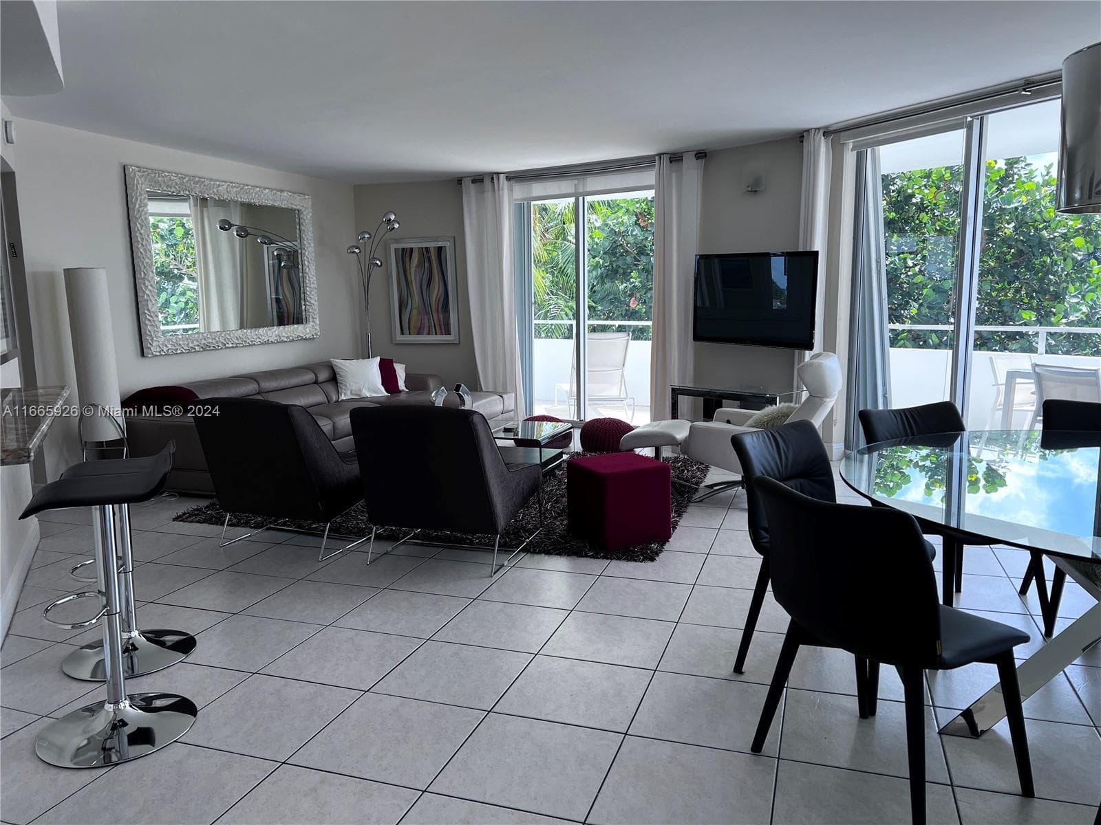 5161 Collins Ave 405 photo 9