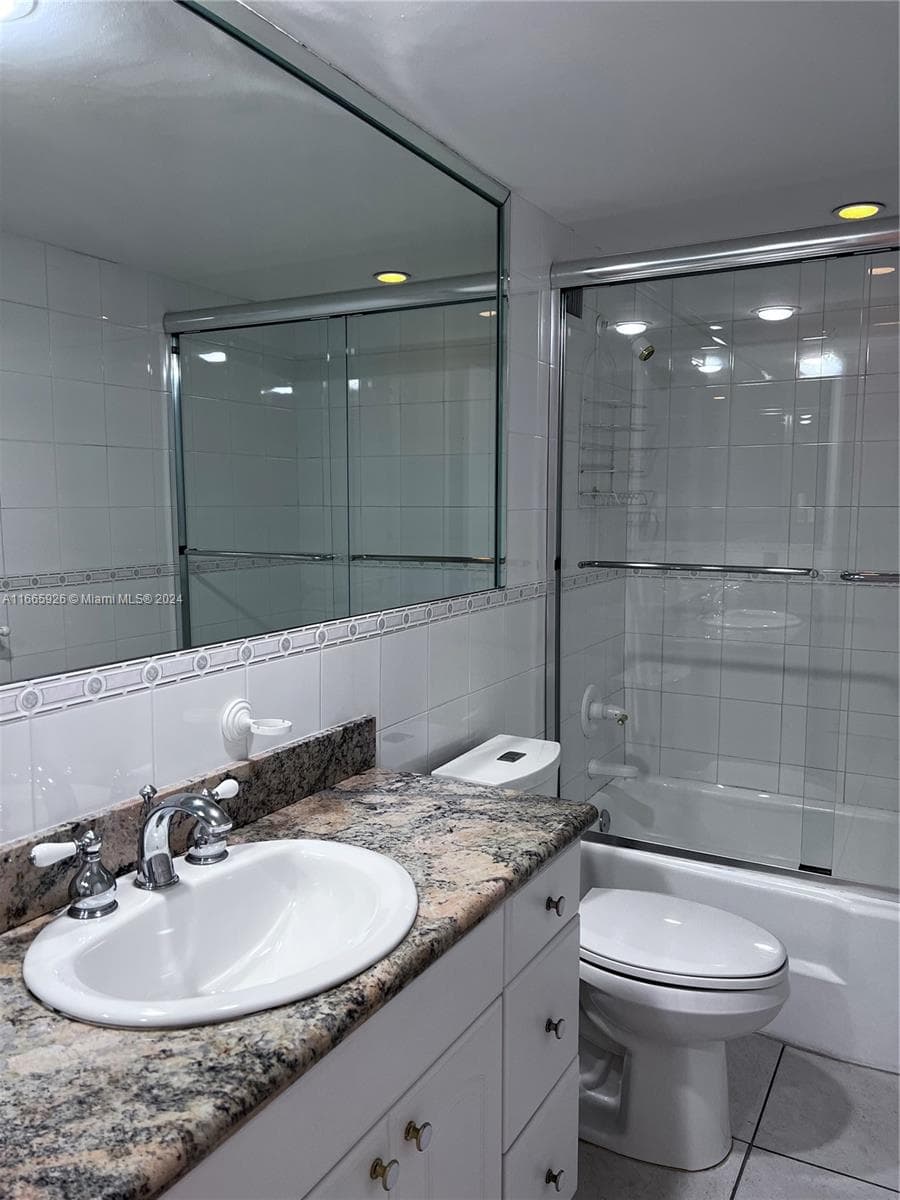 5161 Collins Ave 405 photo 24