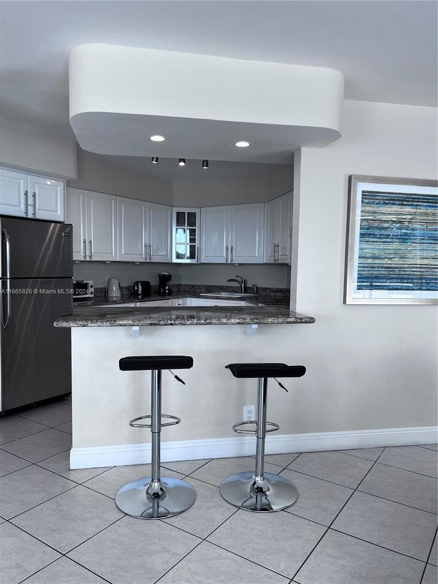 5161 Collins Ave 405 photo 19