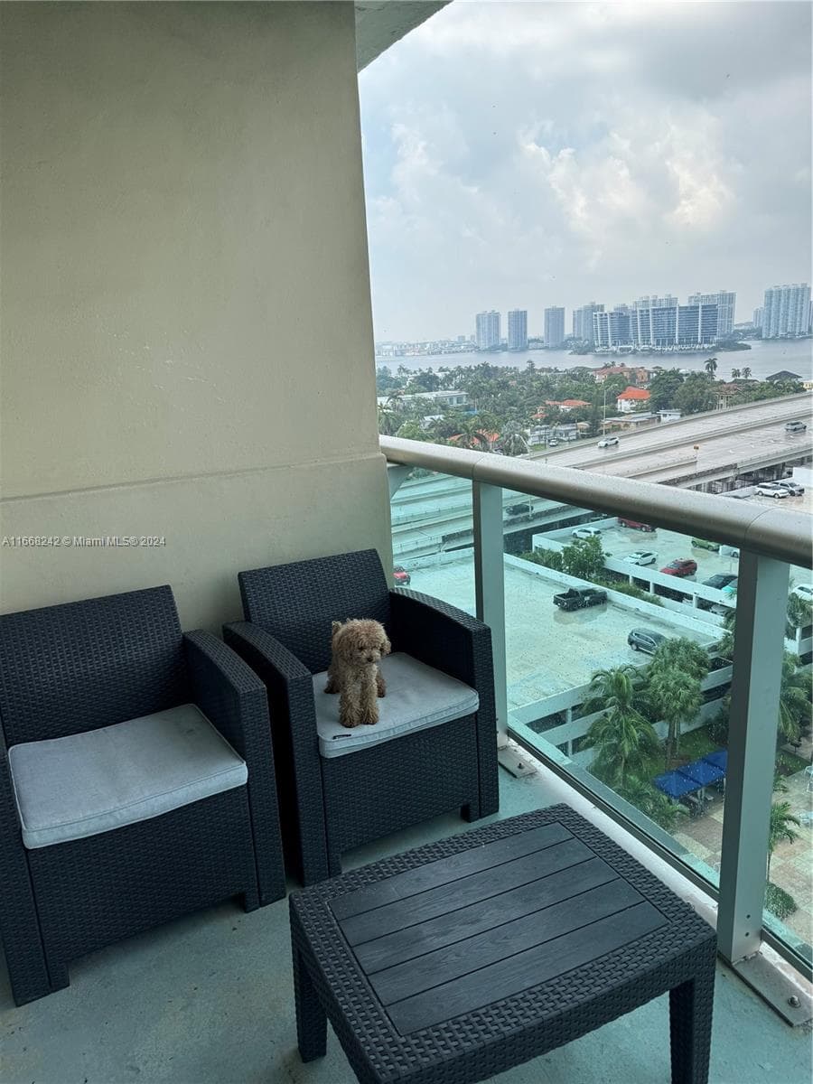 19370 Collins Ave 1208 photo 5
