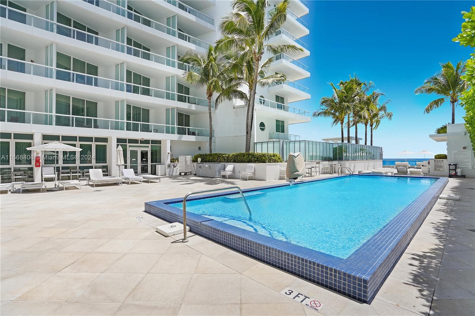 4391 Collins Ave 1501/1502 photo 12