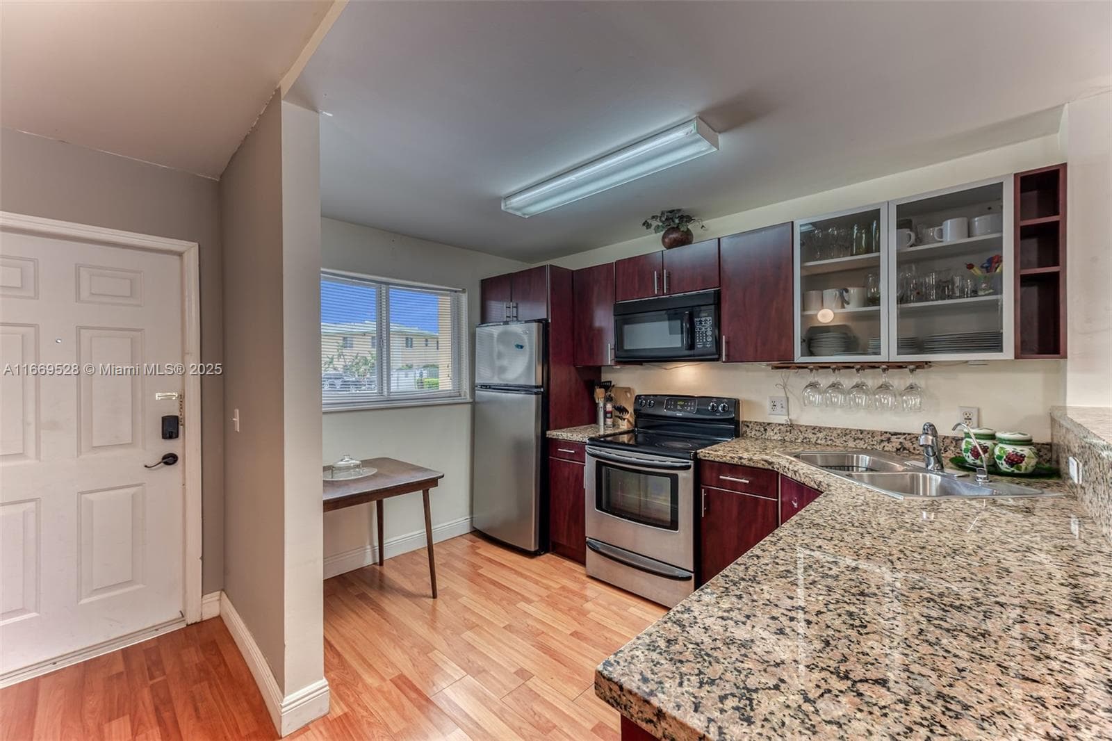 840 Pine Dr 103 photo 10