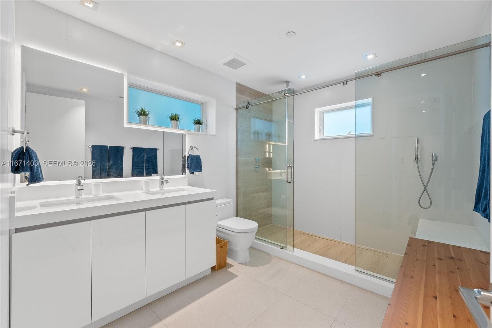15713 Fisher Island Dr 15713 photo 21