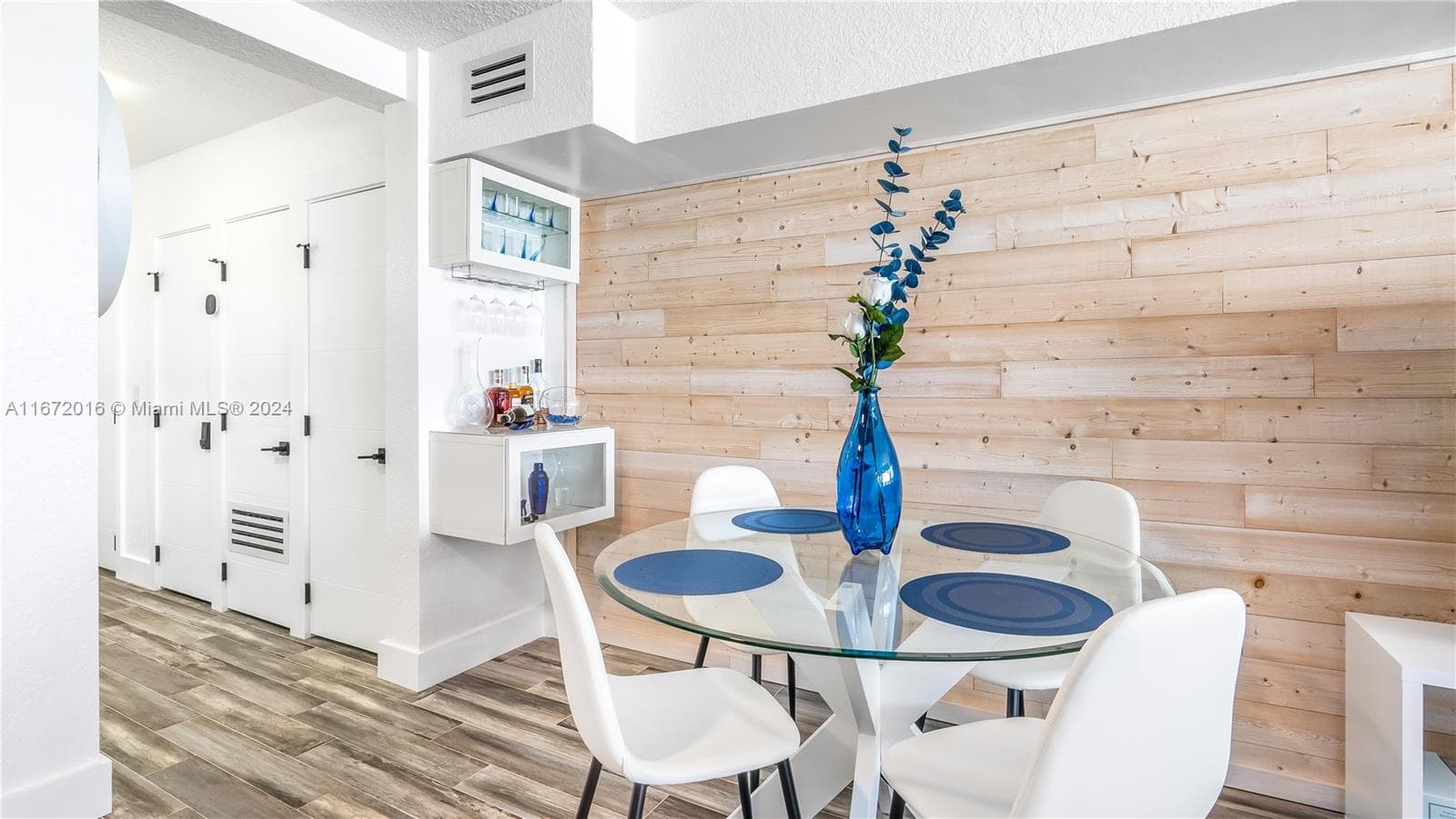201 Van Buren St 103 photo 10