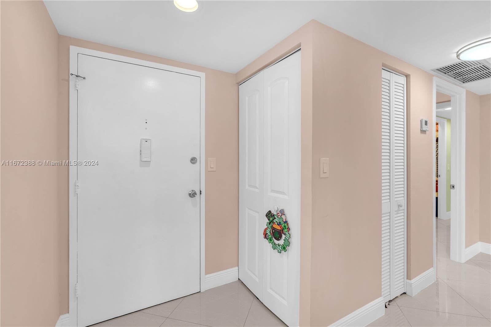 1301 NE Miami Gardens Dr 1225W photo 2