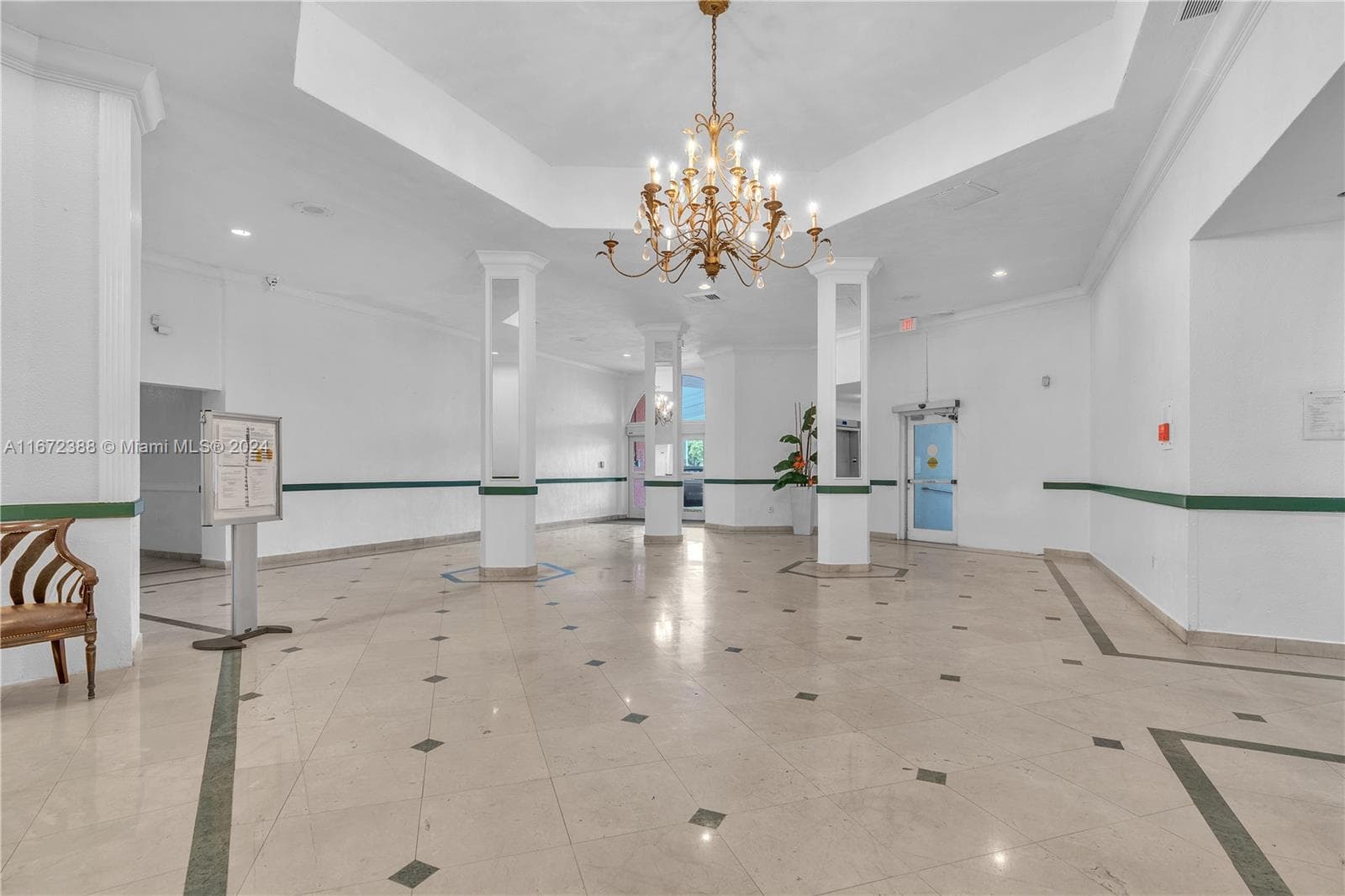 1301 NE Miami Gardens Dr 1225W photo 20